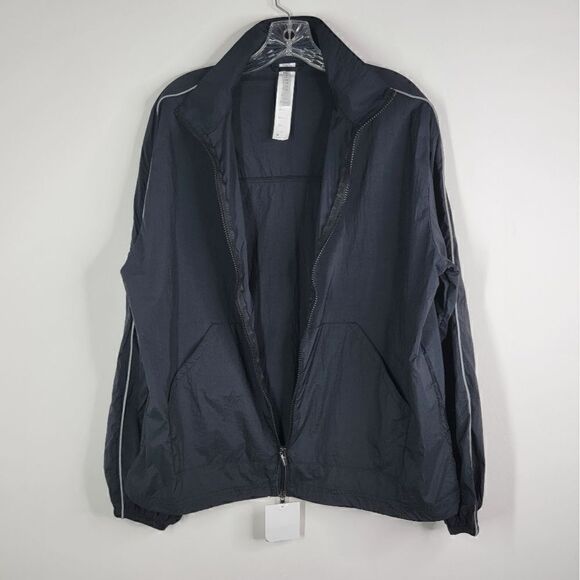 Fabletics Black Windbreaker Oversized Reflective Trim Puffer Size Medium - Picture 11 of 15